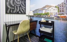 Usm Designer Dwell